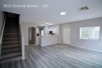 8825 Duncan Barrel Ave in Las Vegas, NV - Building Photo - Building Photo