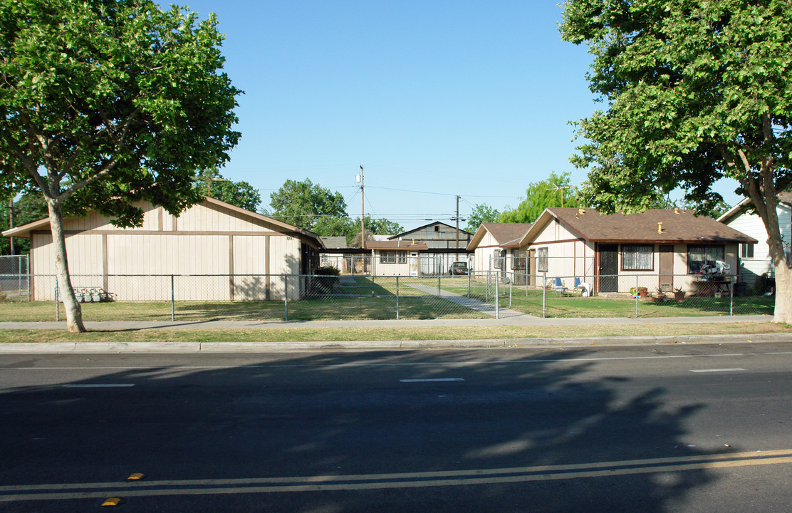 807 C St in Fresno, CA - Building Photo