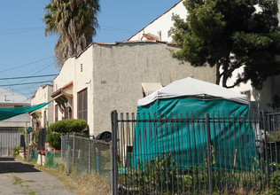 1119-1121 N New Hampshire Ave in Los Angeles, CA - Building Photo - Building Photo