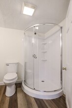 8 Leonard Dr in Southborough, MA - Building Photo - Building Photo