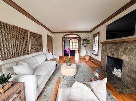 3237 Emerson Ave S, Unit #2 in Minneapolis, MN - Building Photo
