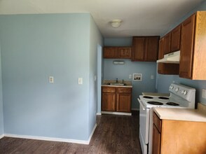 16 Delores Dr in Sauget, IL - Building Photo - Building Photo