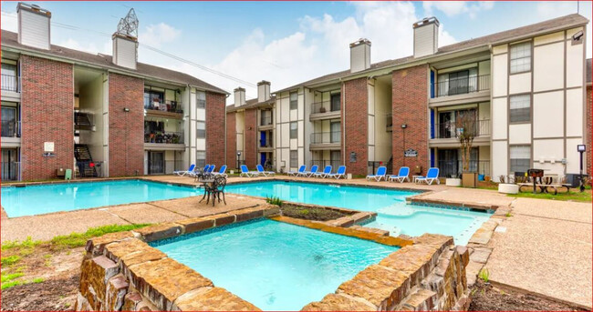 Star Beltway 8 Apartments in Houston, TX - Building Photo - Building Photo