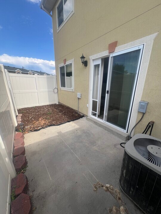 4712 W Italian St in West Jordan, UT - Building Photo