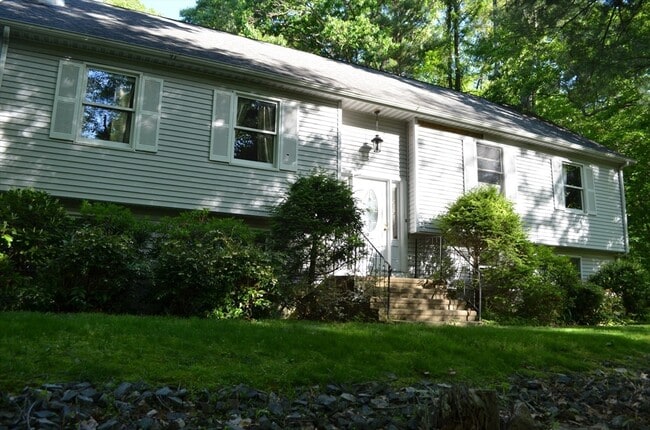 157 Southville Rd in Southborough, MA - Building Photo - Building Photo