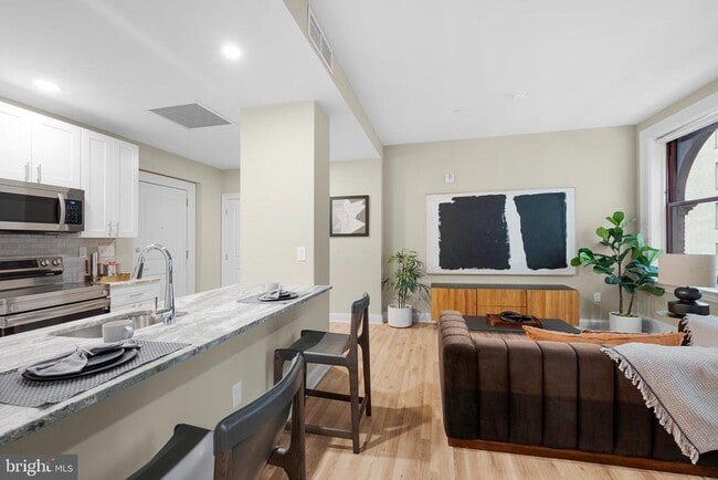 property at 1420 Chestnut St