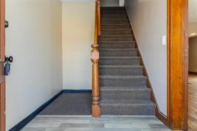 706 E Mt Hope Ave in Lansing, MI - Building Photo - Building Photo