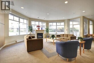 8460 Granville Ave in Richmond, BC - Building Photo - Building Photo