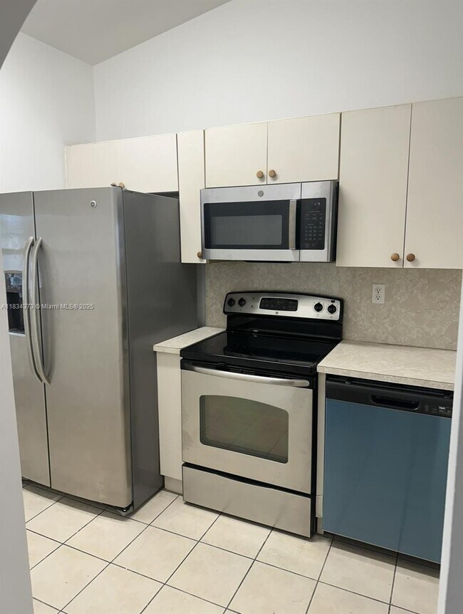 1260 SE 28th Ct in Homestead, FL - Building Photo - Building Photo