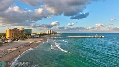 1932 NE 7th St in Deerfield Beach, FL - Foto de edificio - Building Photo
