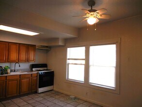 301 Santa Clara Ave in Rio Vista, CA - Building Photo - Building Photo