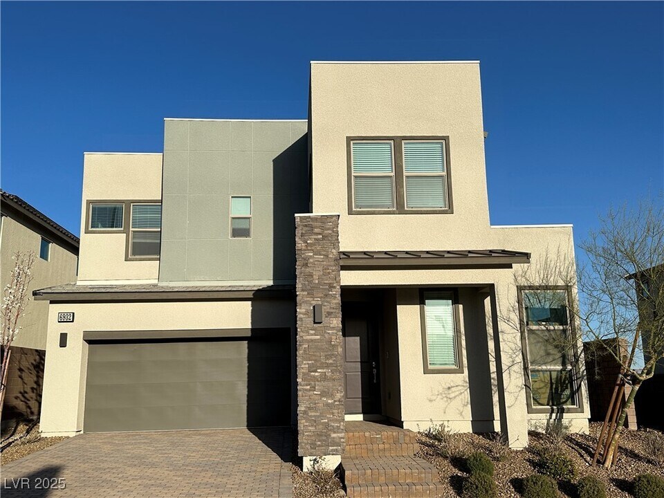 6932 Boulder Canyon St in North Las Vegas, NV - Building Photo