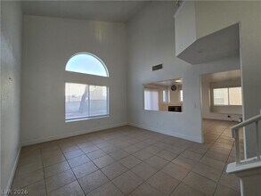 1708 Sierra Valley Way in Las Vegas, NV - Building Photo - Building Photo