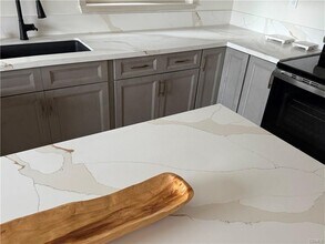 1200 W Ocean Blvd in Long Beach, CA - Building Photo - Building Photo