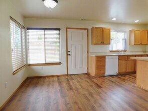 1949 Greatview Dr in Kalispell, MT - Building Photo - Building Photo