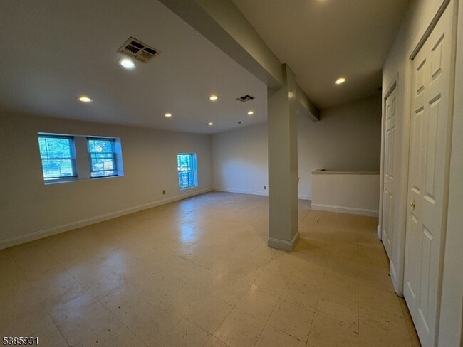 109 S Orange Ave in South Orange, NJ - Building Photo - Building Photo