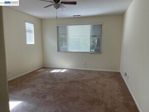 1235 Santona Ct in Manteca, CA - Building Photo - Building Photo