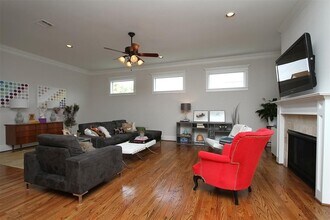 105 W 13th St in Houston, TX - Building Photo - Building Photo