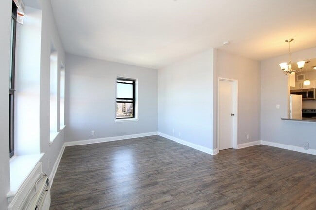 43-49 Van Wagenen Ave-Unit -4D in Jersey City, NJ - Building Photo - Building Photo