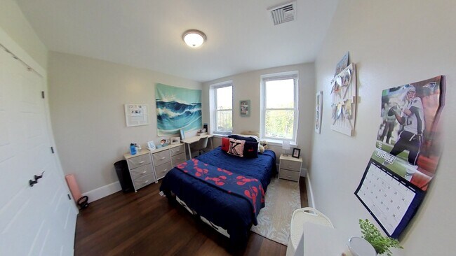 1404 Commonwealth Ave, Unit 7 in Boston, MA - Foto de edificio - Building Photo