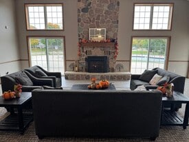 Country Park in Oshkosh, WI - Building Photo