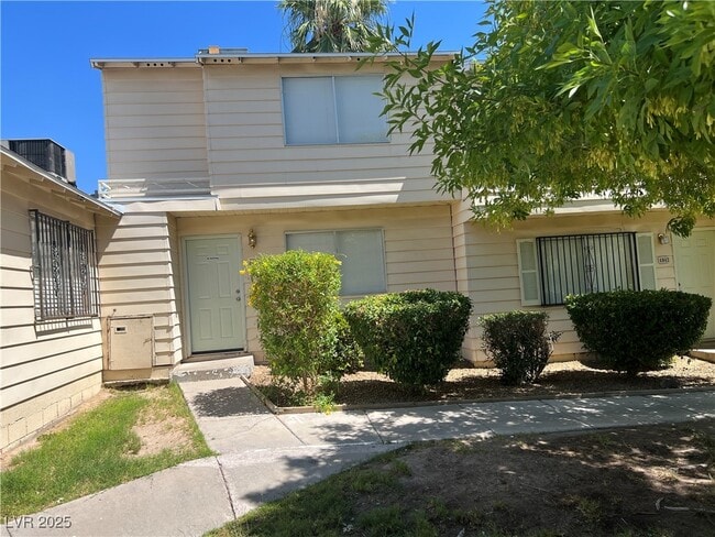 4940 Larkspur St in Las Vegas, NV - Building Photo - Building Photo