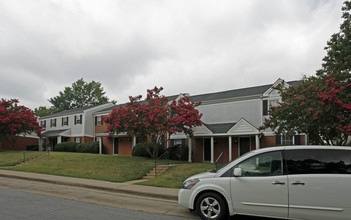 Randolph Village in Richmond, VA - Building Photo - Building Photo