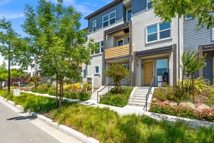 1976 Tarob Ct in Milpitas, CA - Building Photo