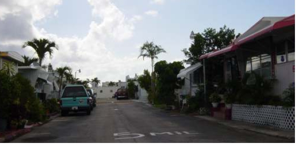 Sea Esta Mobile Home Park in Hallandale Beach, FL - Building Photo