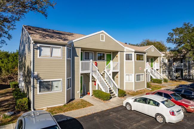 Brittanys Place Apartments in Largo, FL - Building Photo - Primary Photo