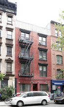 319 E 9th St in New York, NY - Building Photo - Primary Photo