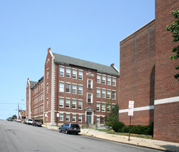 Lakewood Apartments in Baltimore, MD - Foto de edificio - Building Photo