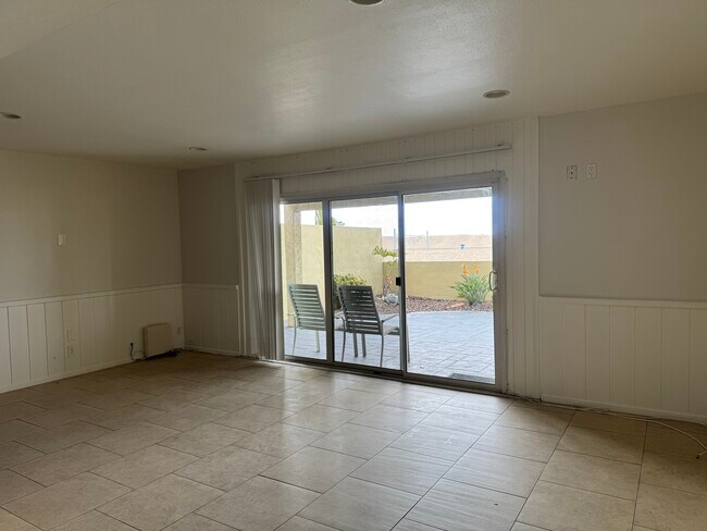 7015 Trolleyway in Playa Del Rey, CA - Foto de edificio - Building Photo