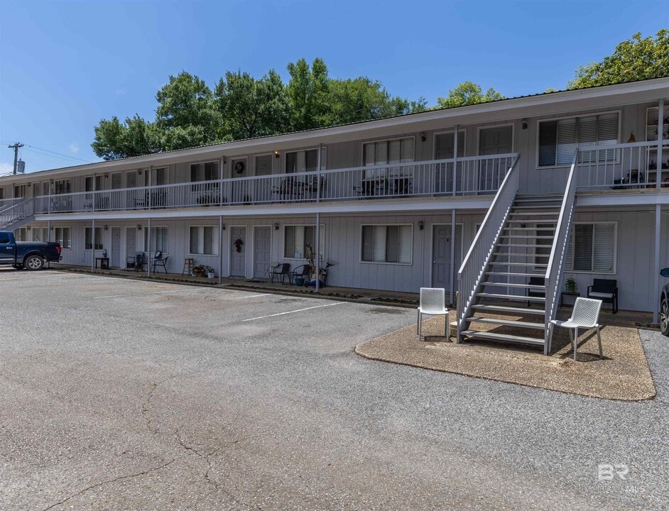 208 Fairhope Ave in Fairhope, AL - Building Photo