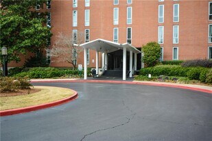 3060 Pharr Ct N Northwest in Atlanta, GA - Building Photo
