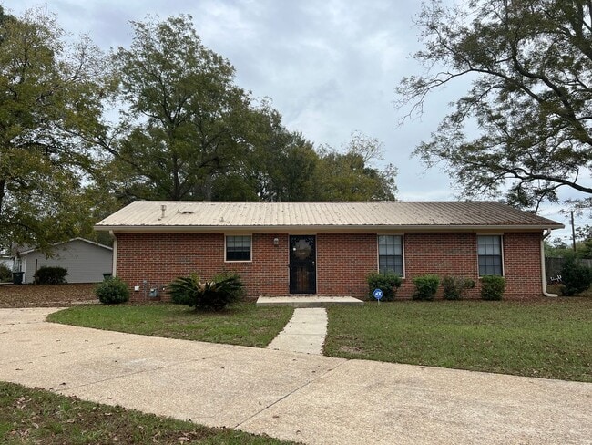 property at 602 Howell St