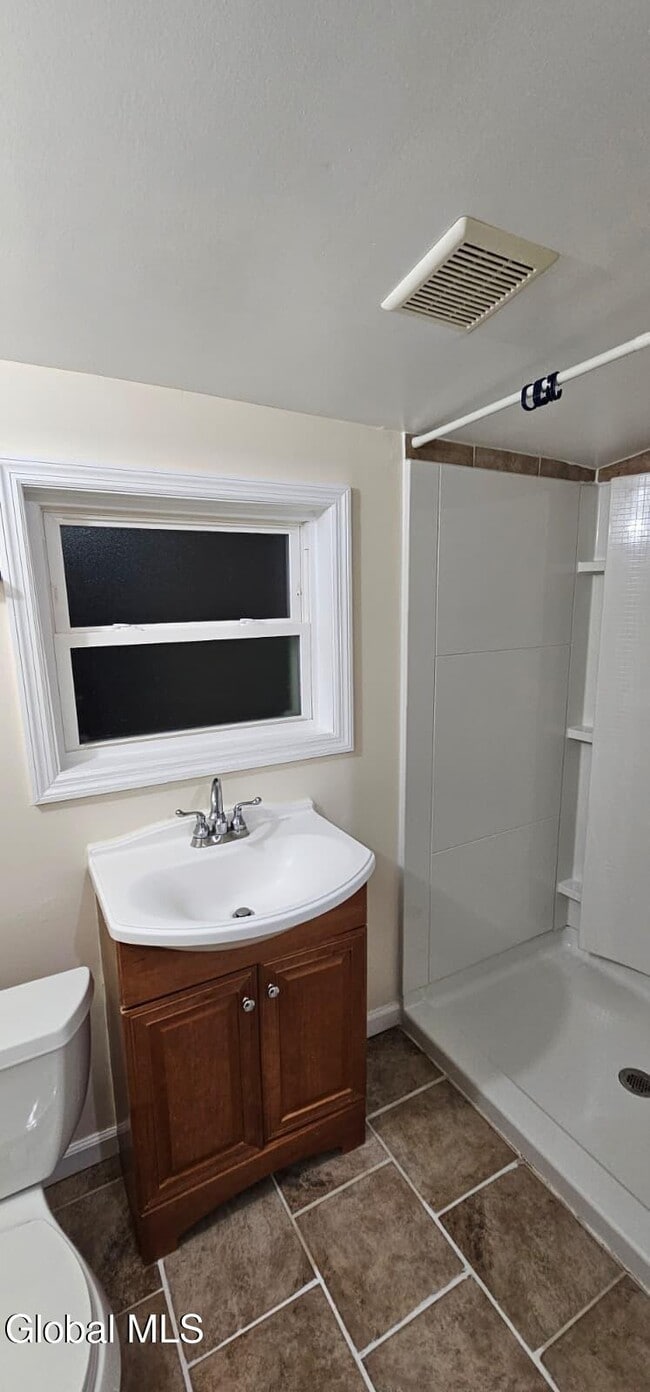 363 Troy-Schenectady Rd in Latham, NY - Building Photo - Building Photo