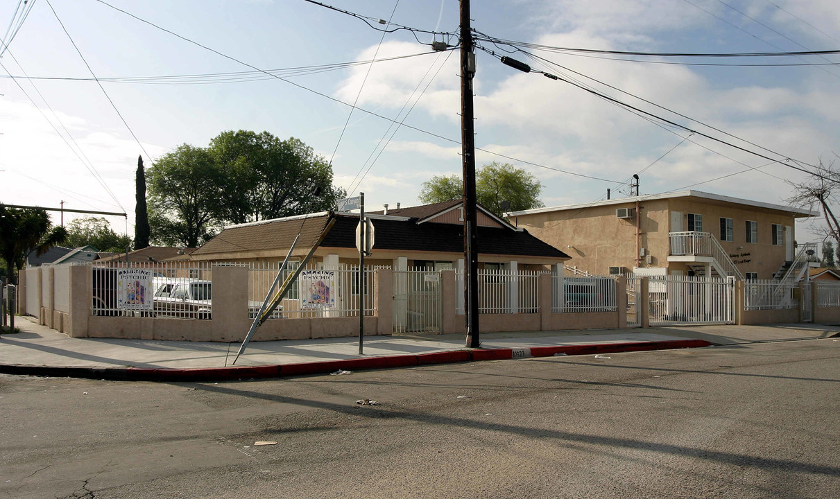 Rodriquez Apartments in Pacoima, CA - Building Photo