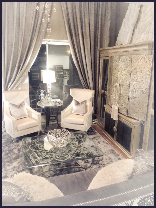 property at 1115 Larrabee St