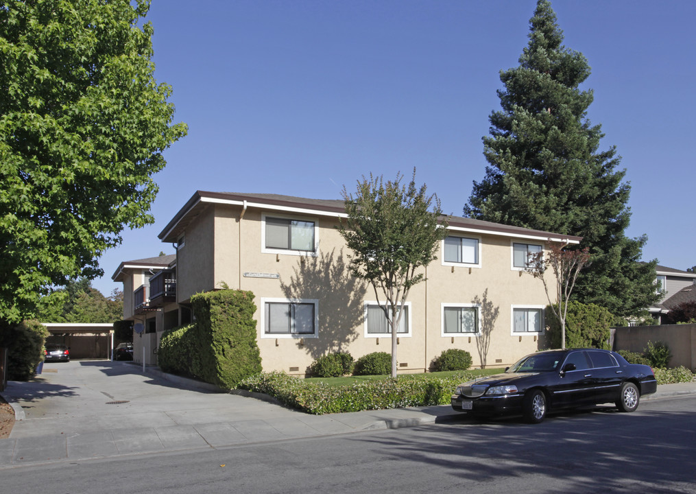 925 Azure St in Sunnyvale, CA - Building Photo