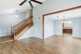 7235 Battle Hills Dr in Houston, TX - Building Photo - Building Photo