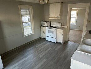 491 Allyn St in Akron, OH - Building Photo - Building Photo