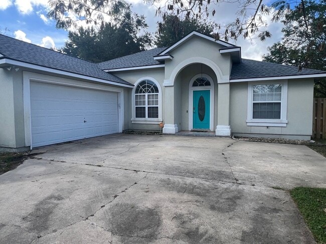 400 Hallowes Dr