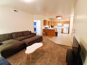 416 N Seven Peaks Blvd in Provo, UT - Building Photo - Building Photo