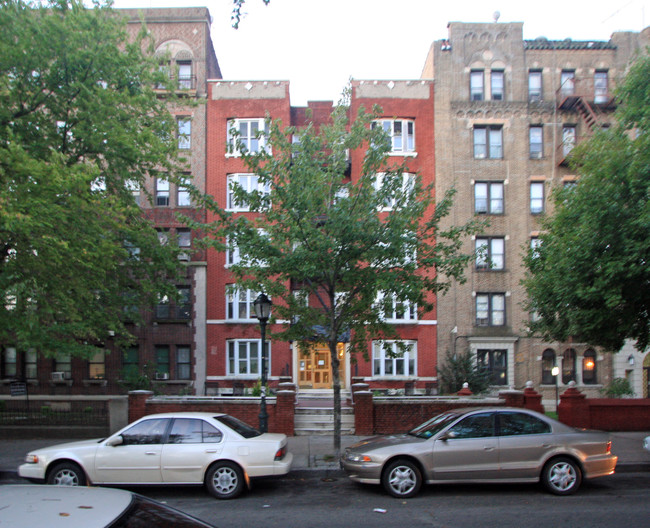 422-426 Eastern Pky in Brooklyn, NY - Foto de edificio - Building Photo