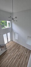 3790 Oak Ave in Miami, FL - Building Photo - Building Photo