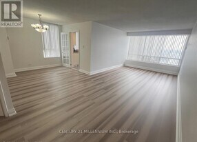 26 Hanover Rd in Brampton, ON - Building Photo