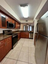 8266 NW 24th St in Coral Springs, FL - Building Photo