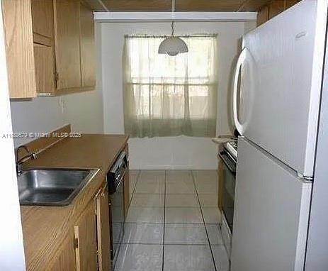 3110 N Pine Island Rd in Sunrise, FL - Building Photo - Building Photo