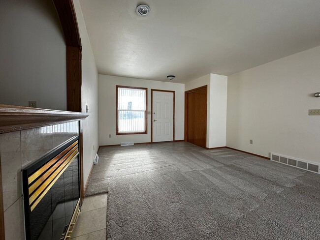 1525-1527-1527 O Keefe Rd in De Pere, WI - Building Photo - Building Photo